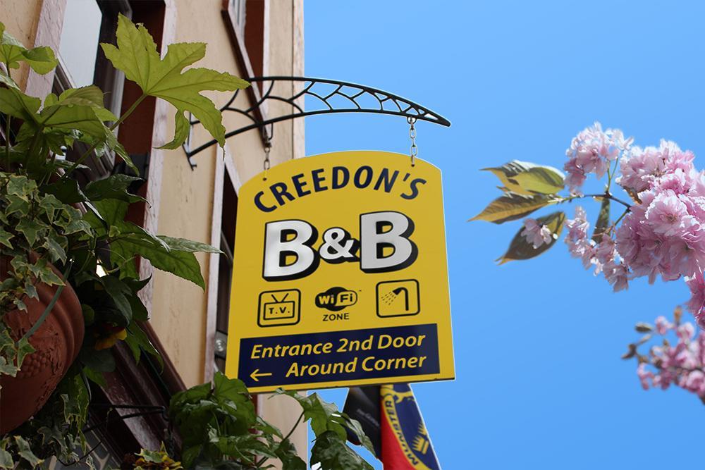 Creedons Traditional Irish Welcome Inn B&B 코크 외부 사진